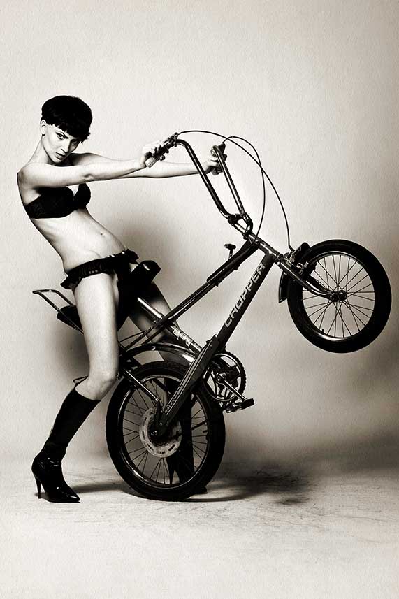 donk-bike-girl-image-2