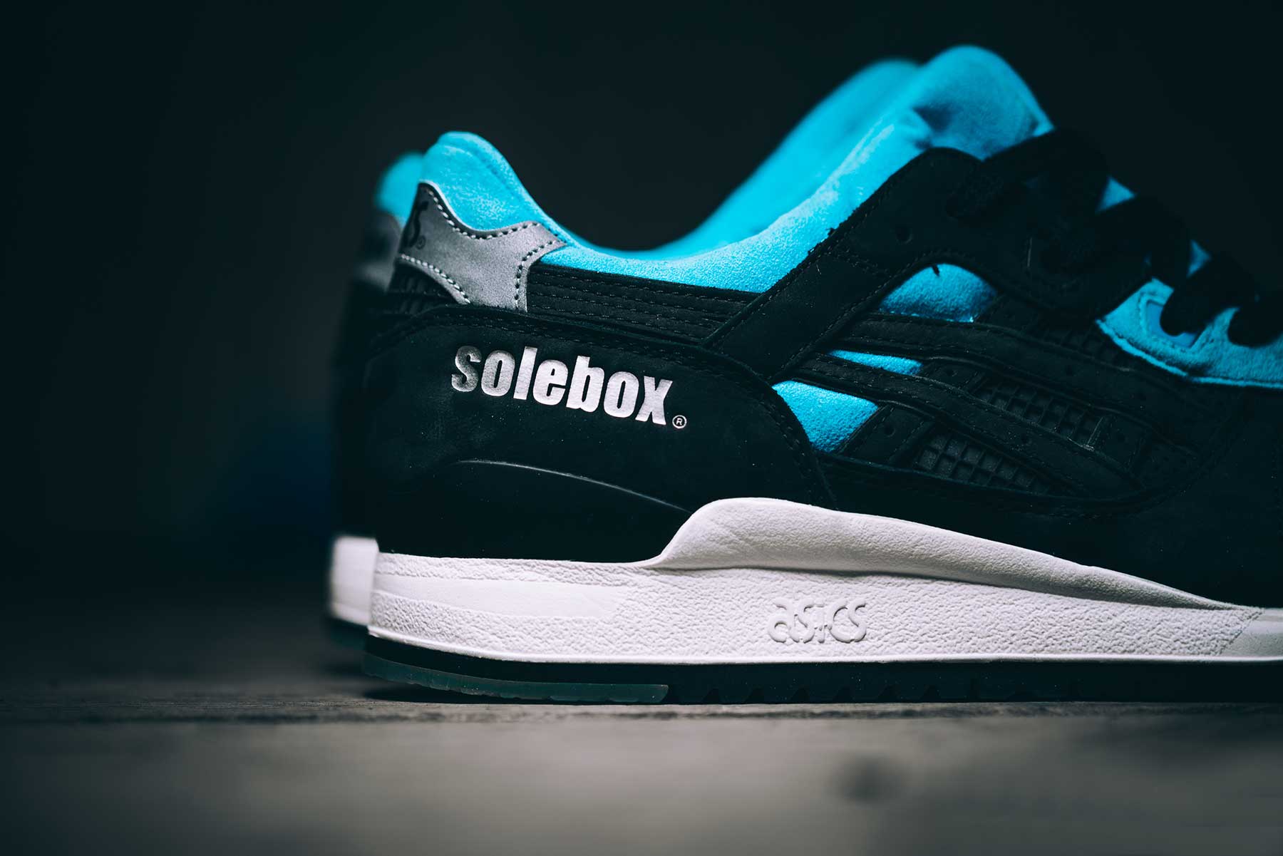 An unreleased Solebox x ASICS collaboration that was first seen in 2012 is finally getting the proper launch it deserves. The eye-catching color scheme gains its inspiration from a species of blue bees that are native to Southeast Asia.