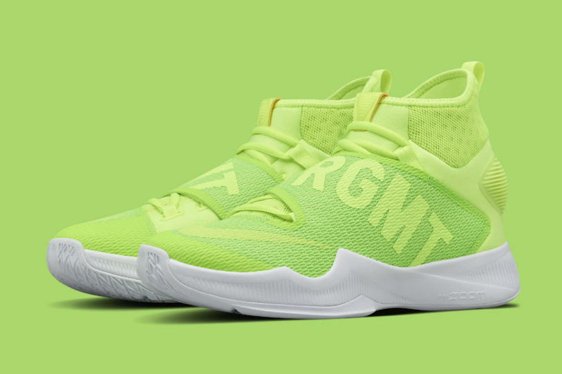 For his latest collaboration with NikeLab, Fujiwara and his fragment design team decided to work on the HyperRev 2016. The Japanese designer is renowned for revamping classic and iconic Nike silhouettes such as the Tennis Classic AC and Sock Darts.